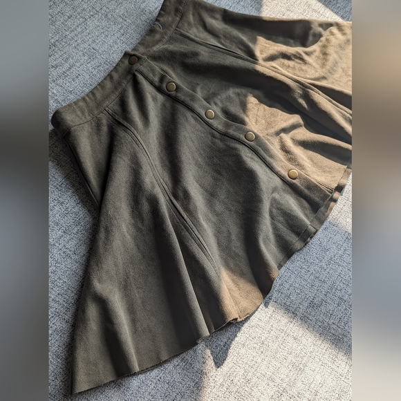 Design Lab Lord and Taylor Olive Green Skirt - Picture 2 of 7